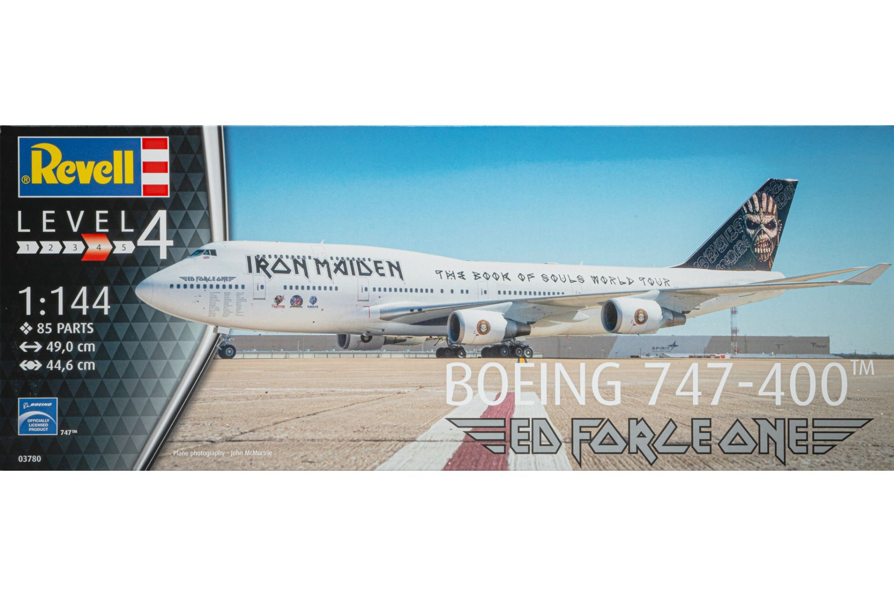 Revell RE03780 Boeing 747-400 Iron Maiden 