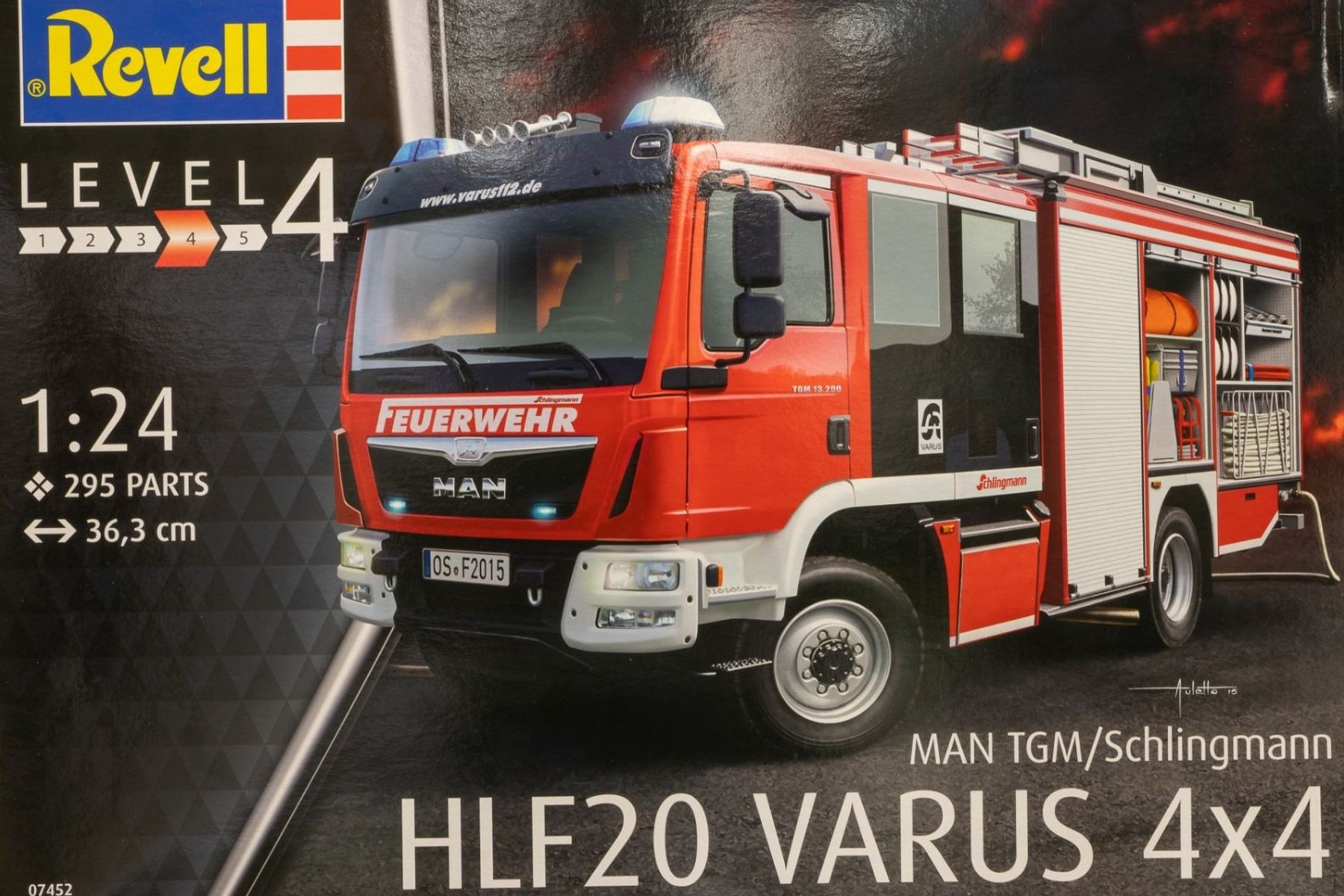 Revell RE07452 MAN/Schlingmann HLF 20 VARUS 4 fire engine, model kit