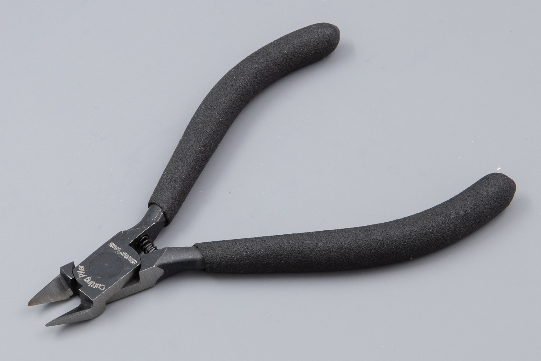 Trumpeter TRU09968 Micro Cutting Plier (120 mm), w. spring