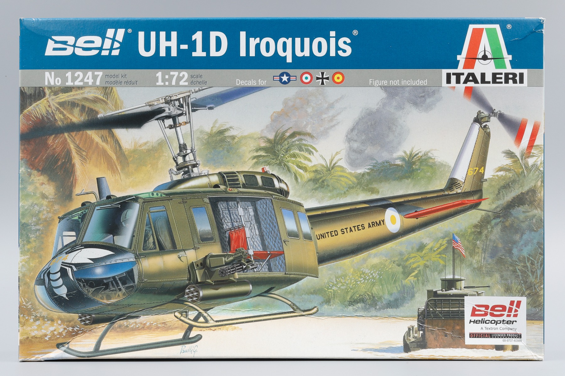 Italeri IT1247 Bell UH-1D Iroquois
