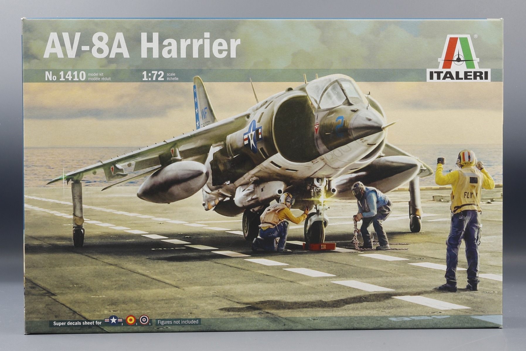 Italeri IT1410 AV-8A Harrier, model kit