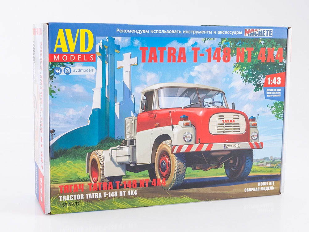 1592AVD Tatra T-148 NT 4x4 tractor truck, model kit