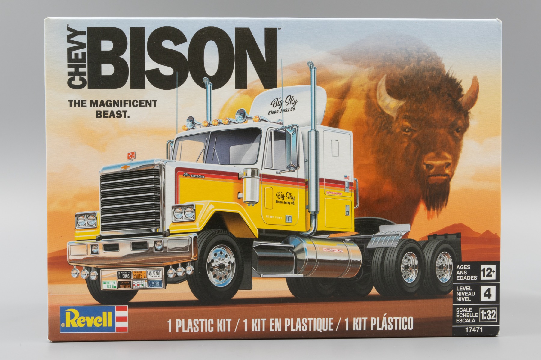 Revell RE17471 Chevy Bison Semi Truck, model kit