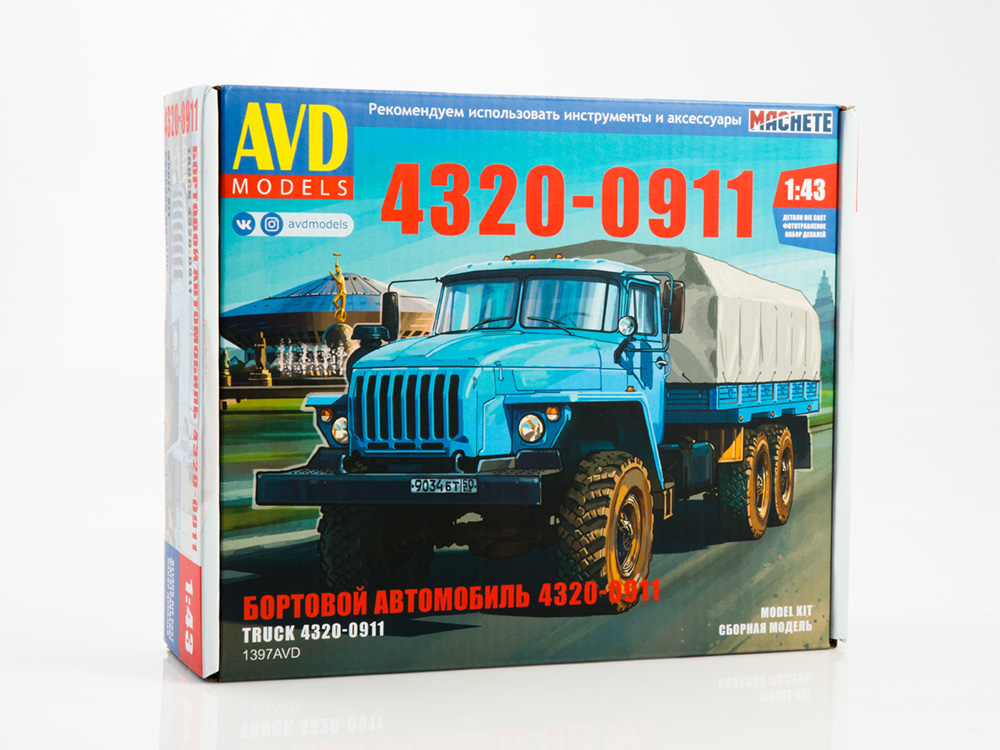 1397AVD URAL 4320-0911 flatbed truck, model kit