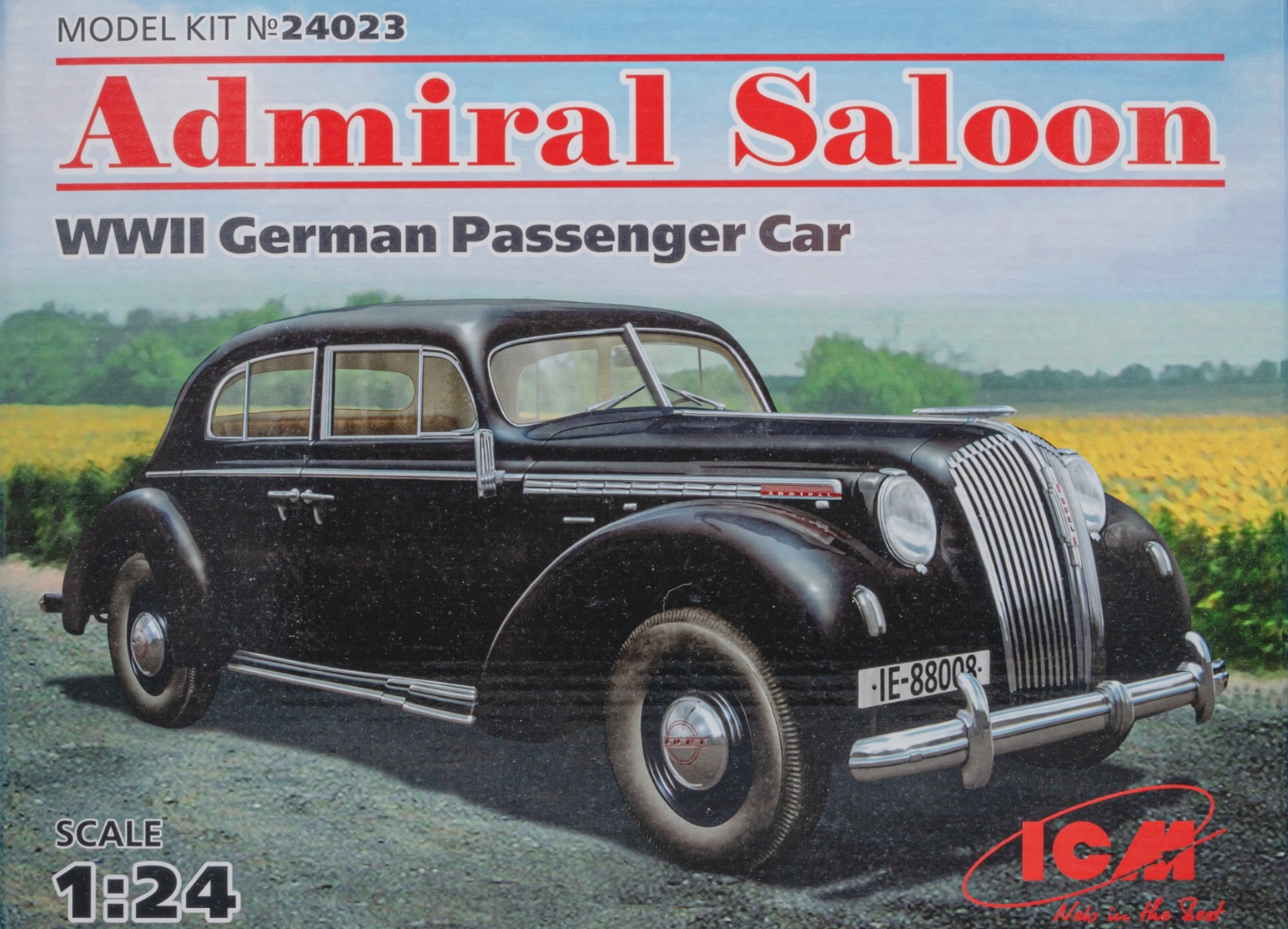 ICM24023 Opel Admiral Saloon, WWII German Passenger Car, model kit