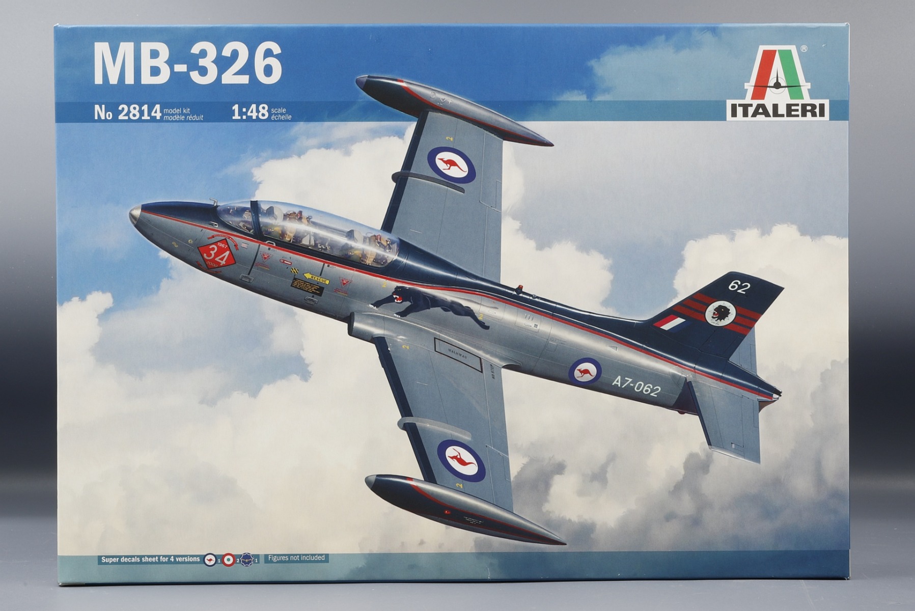 Italeri IT2814 Aermacchi MB-326, model kit