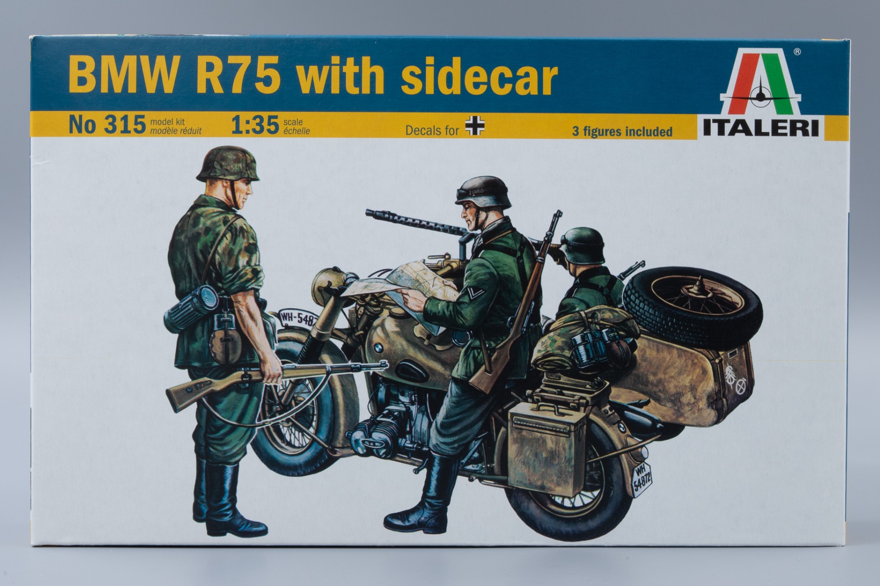 Italeri IT0315 BMW R75 with sidecar, model kit
