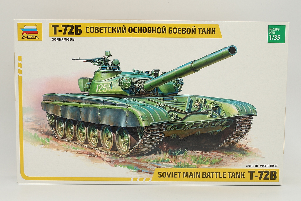 Zvezda ZV3550 Soviet main battle tank T-72B