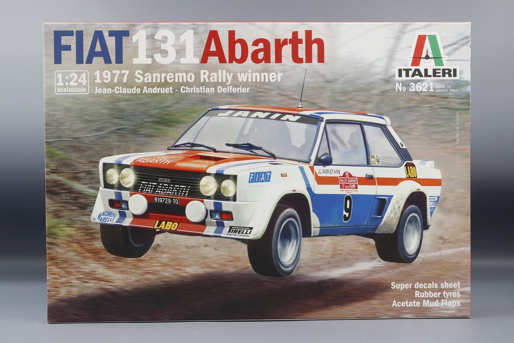Italeri IT3621 Fiat 131 Abarth 1977 San Remo, model kit
