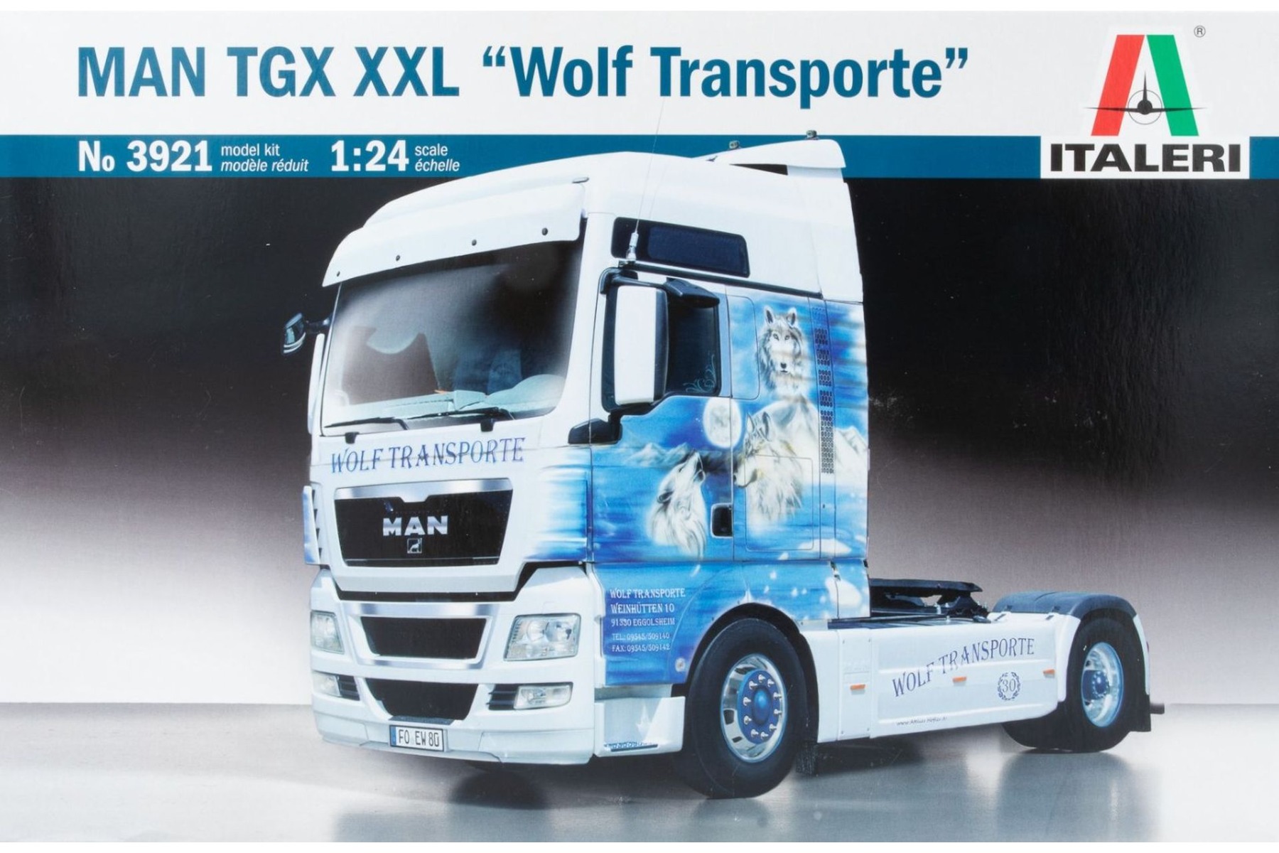 Italeri IT3921 MAN TGX XXL tractor truck, 