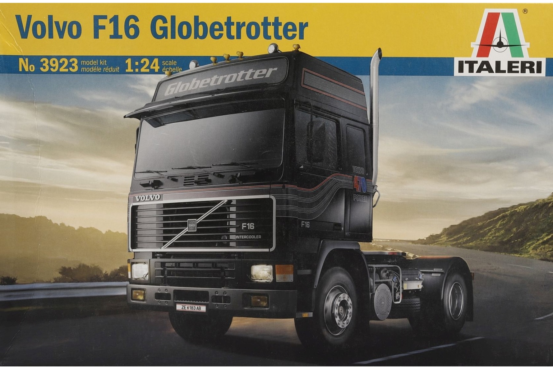Italeri IT3923 Volvo F16 Globetrotter, model kit