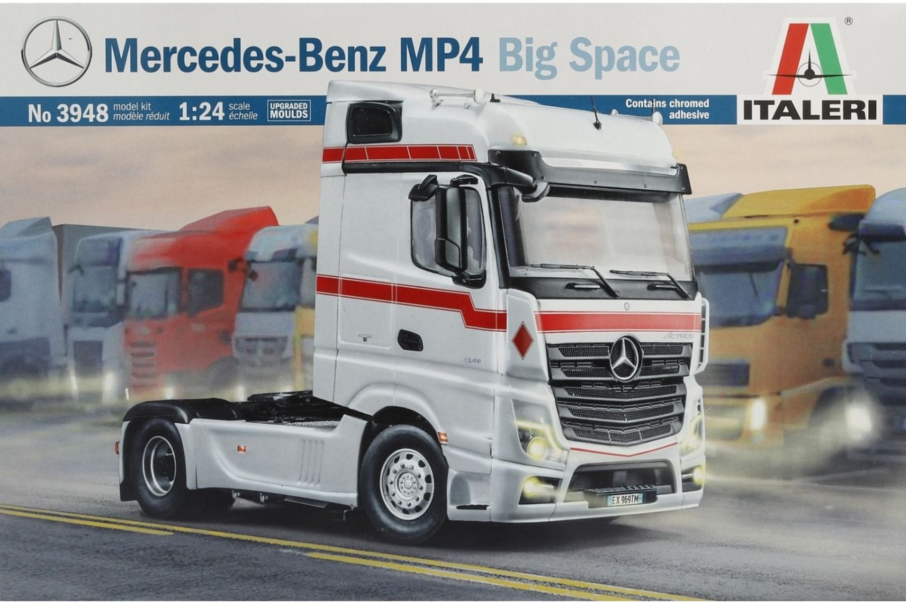 Italeri IT3948 Mercedes-Benz MP4 Big Space (Middle Roof), model kit