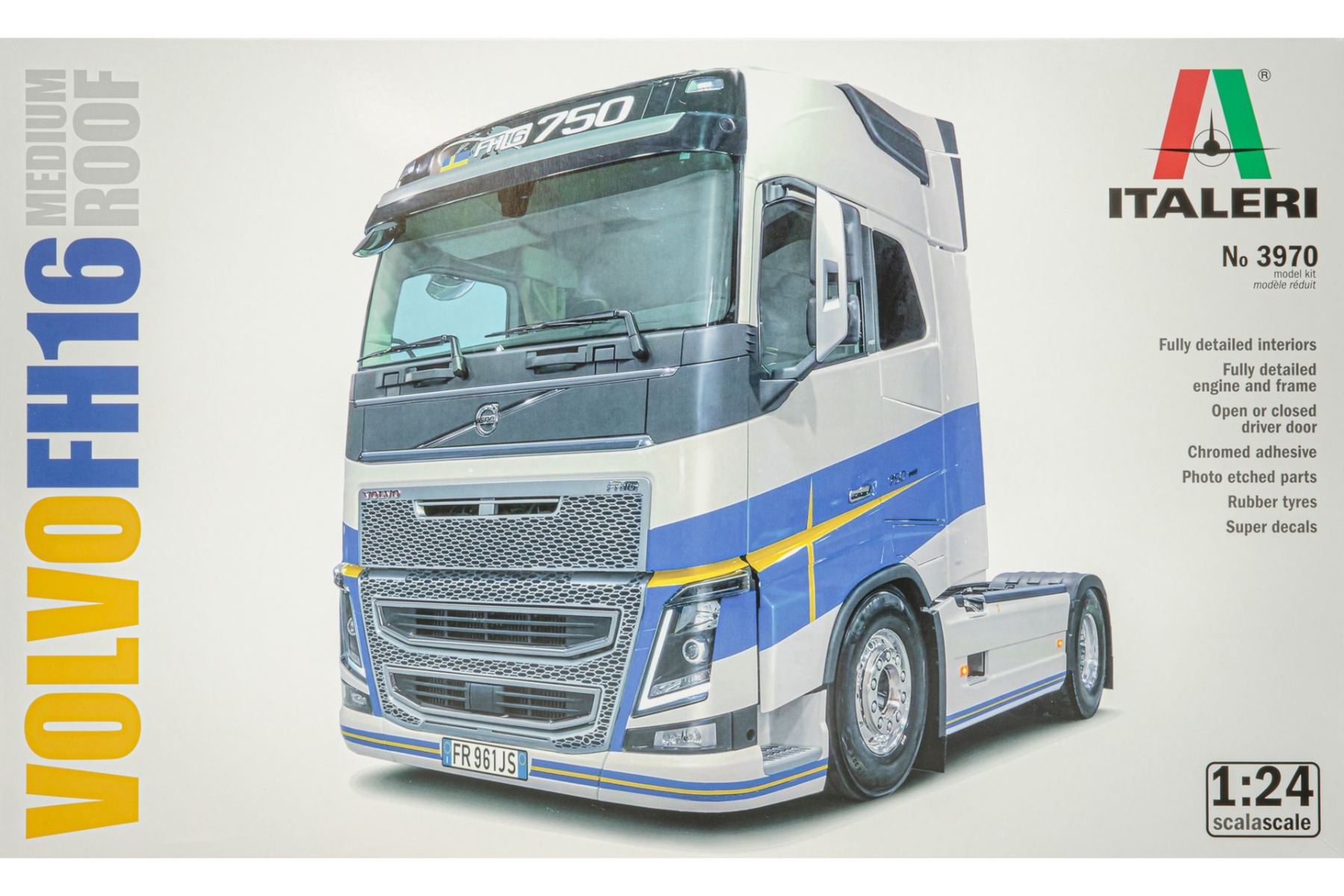 Italeri IT3970 Volvo FH16 tractor truck, Medium Roof, model kit