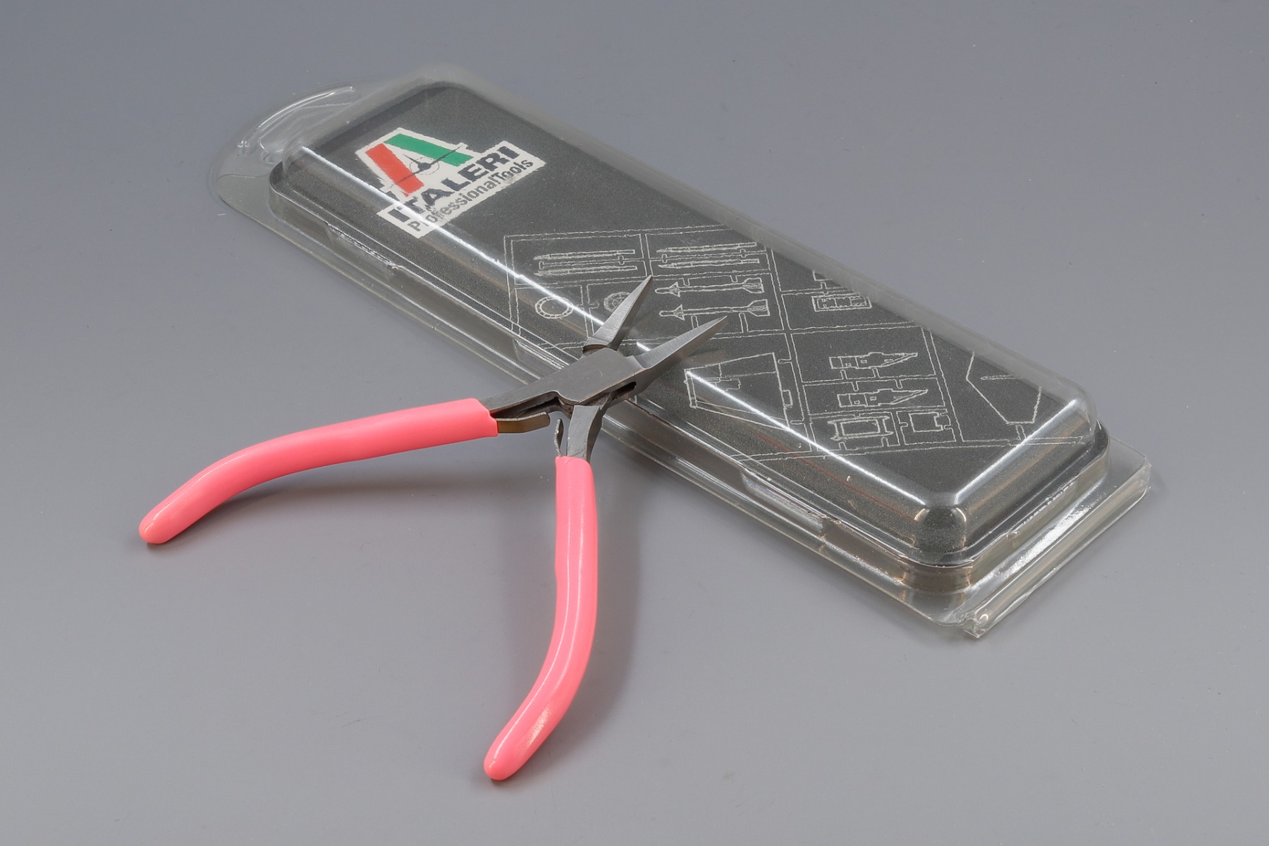 Italeri IT50816 Flat Nose Pliers, 120mm, Italeri