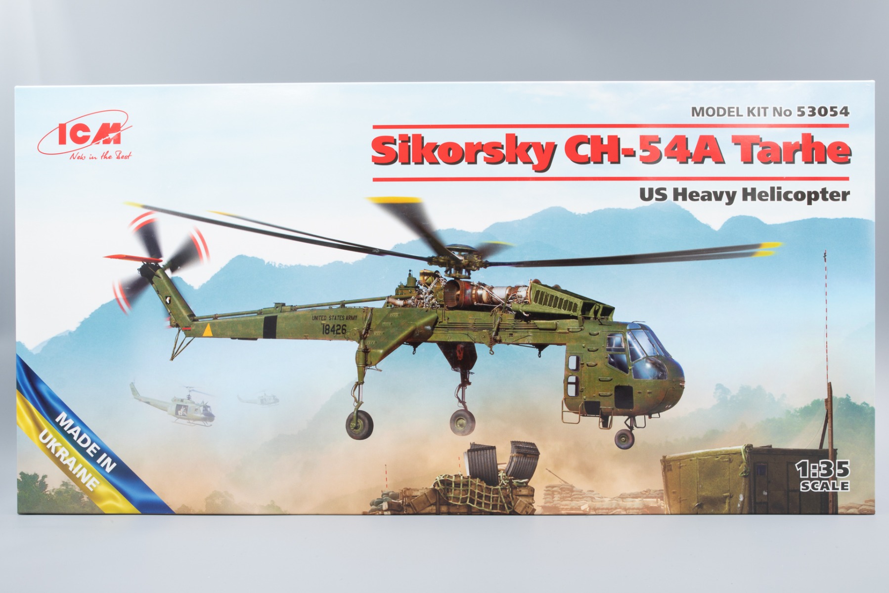 ICM53054 Sikorsky CH-54A Tarhe US Heavy Helicopter, model kit