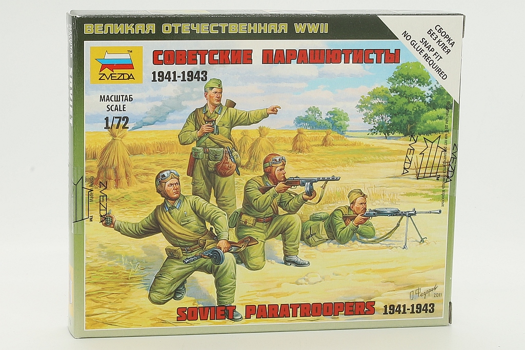 Zvezda ZV6138 Soviet Paratroopers 1941-1943