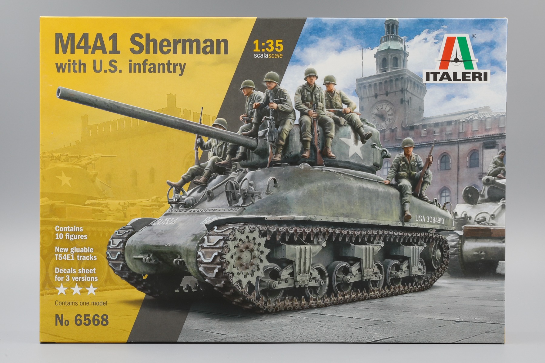 Italeri IT6568 M4A1 Sherman with US Infantry