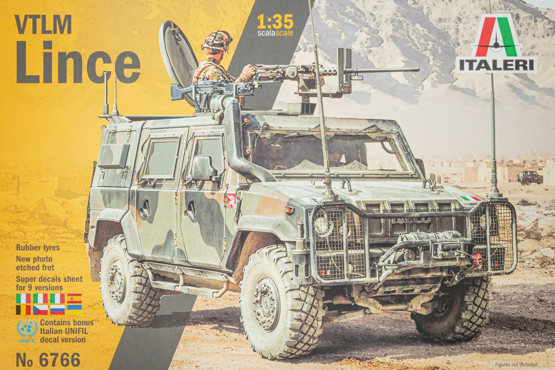 Italeri IT6766 Iveco VTLM Lince, model kit