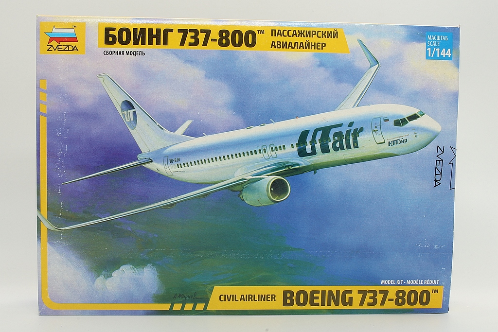 Zvezda ZV7019 Civil airliner Boeing 737-800'