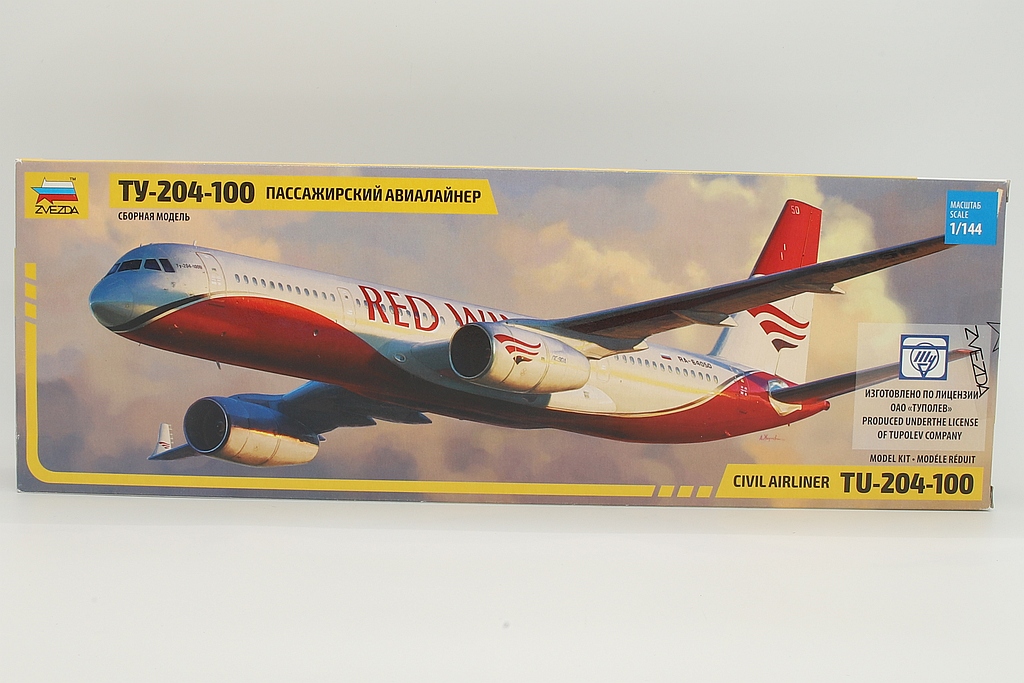Zvezda ZV7023 Civil airliner Tu-204-100