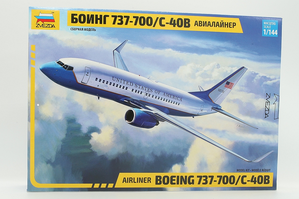 Zvezda ZV7027 Airliner Boeing 737-700/C-40B