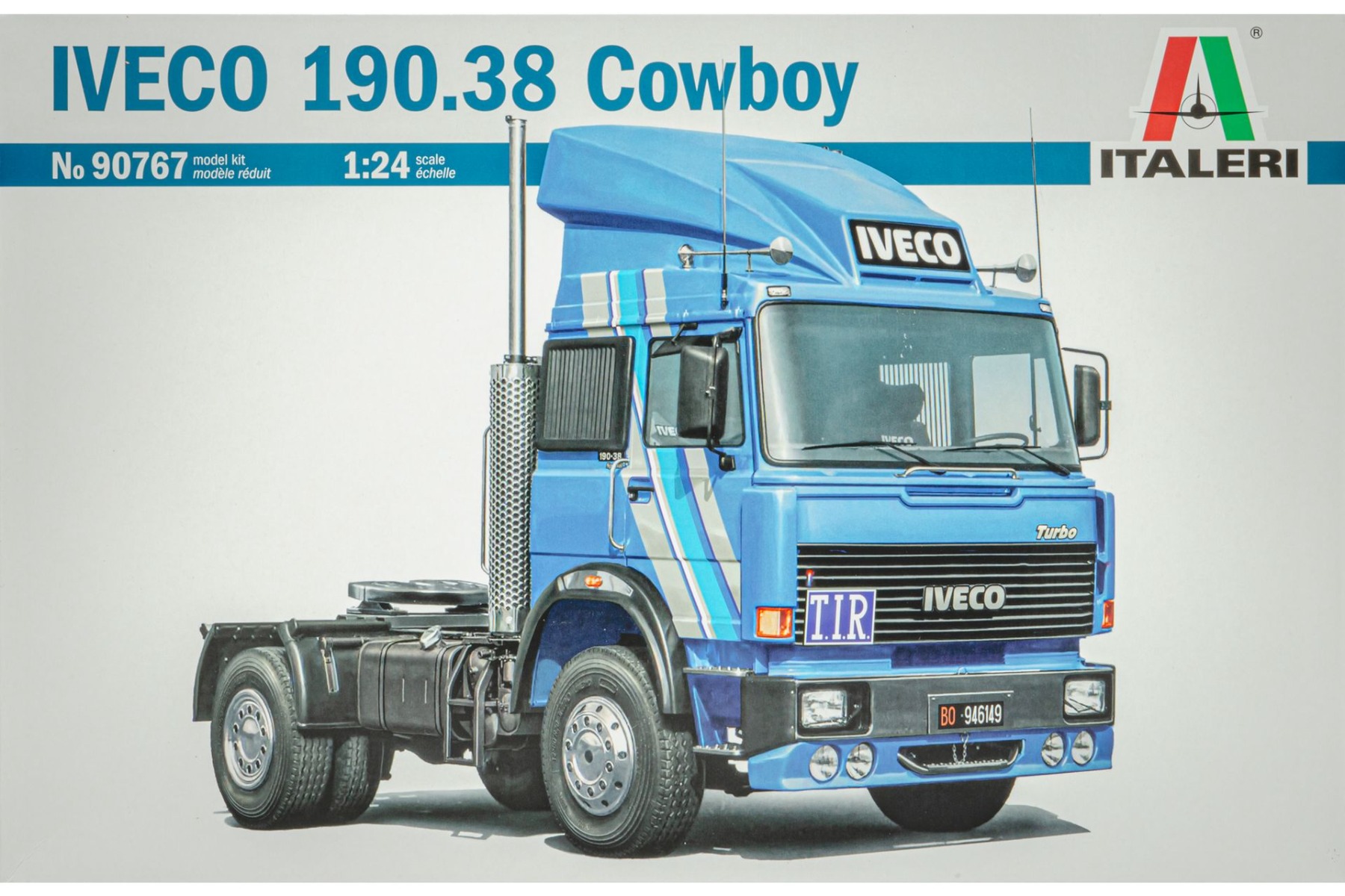Italeri IT90767 Iveco 190.38 Cowboy tractor Truck, model kit