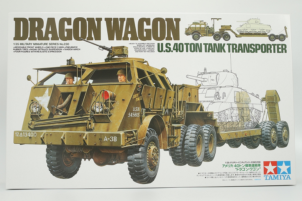 Tamiya TA35230 U.S. 40Ton WWII tank transporter 'Dragon Wagon' 50cm long, With crew figures