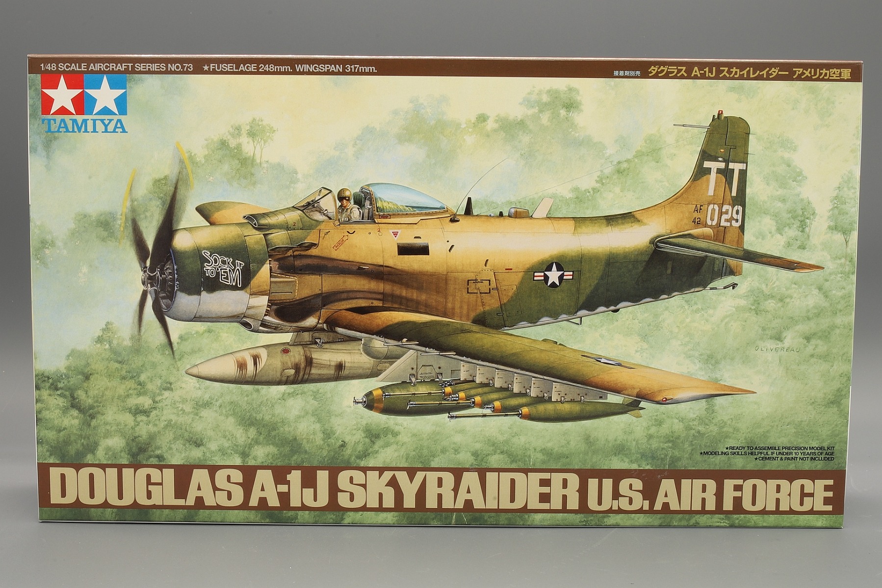 Tamiya TA61073 Douglas A-1J Skyraider U.S. Air Force