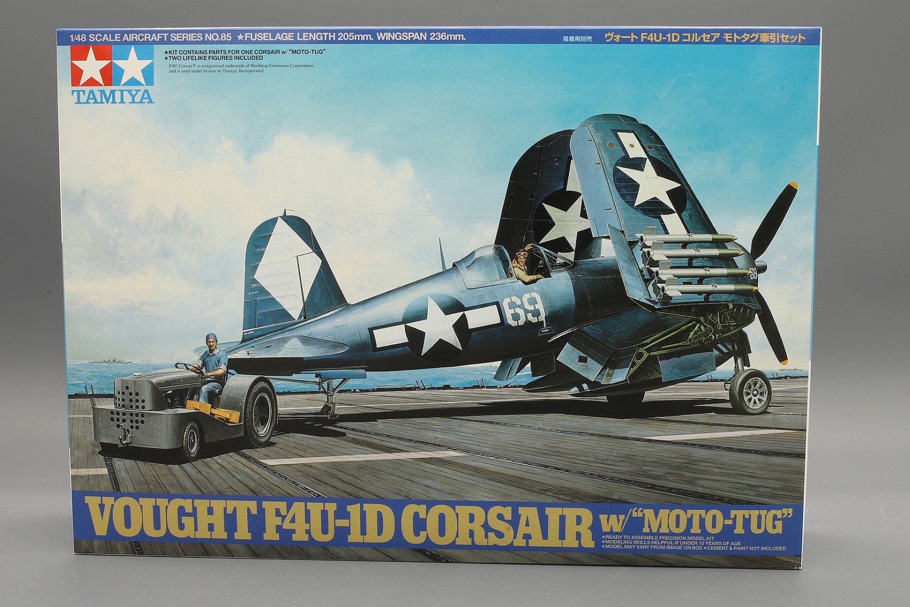 Tamiya TA61085 Vought F4U-1D Corsair w/Moto Tug, model kit